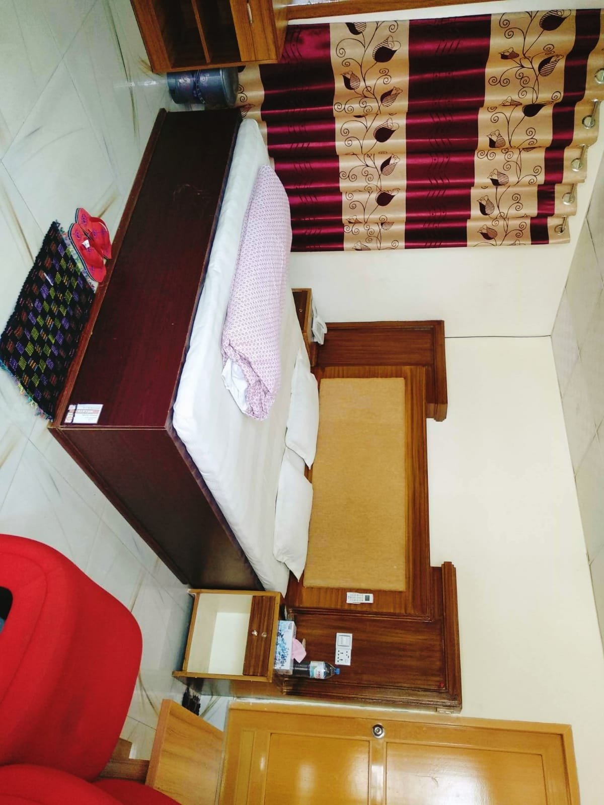 Premium Twin Bed Room ( Deluxe )